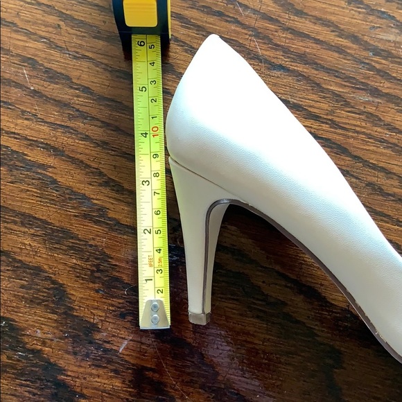 👠Forever 21 size 7.5 nude heel👠 - Picture 4 of 6